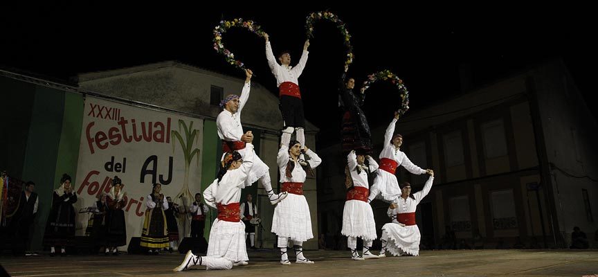 Ritmos castellanos y manchegos se danzarán el sábado en el XXXIV Festival del Ajo de Vallelado
