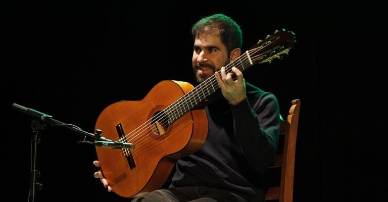 El cuellarano Miguel Fraile presenta el viernes ‘La guitarra de Marazuela y su melodía infinita’