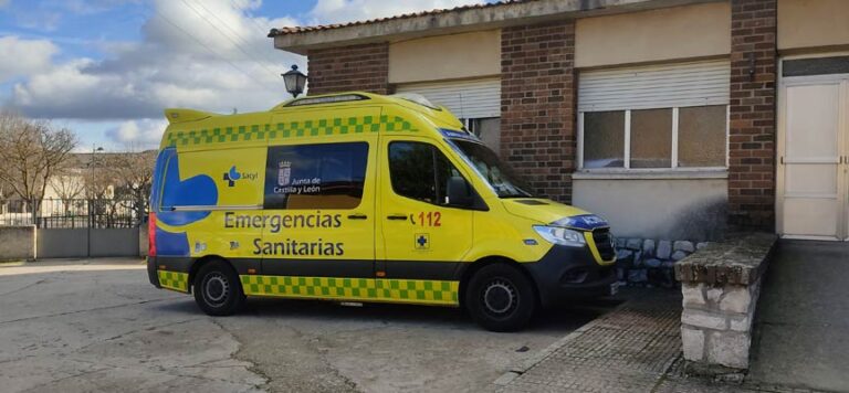 Herido un hombre de 35 años al salirse de la vía en la SG 205 por las placas de hielo