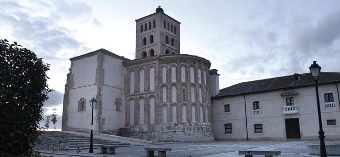 La iglesia de San Baudilio, en Samboal, será uno de lso monumentos que se abrirán. | Foto: Gabriel Gómez |