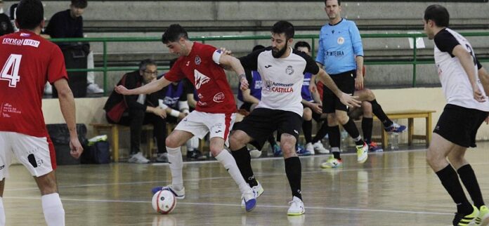 Partido entre Racing Cuéllar y Ponfesala. | Foto: Gabriel Gómez |