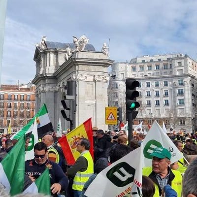 Unión de Campesinos felicita a los agricultores por la tractorada en Madrid y prepara la manifestación de mañana en Segovia