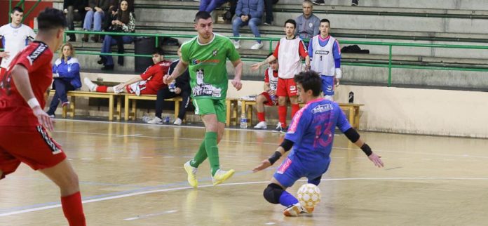 Partido entre el FS Cuéllar Cojalba y el Salamnaca B. | Foto: Gabriel Gómez |