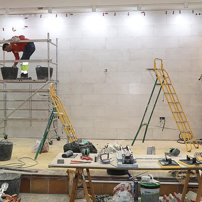 El Ayuntamiento de Cuéllar acomete obras para mejorar la imagen de su salón de plenos
