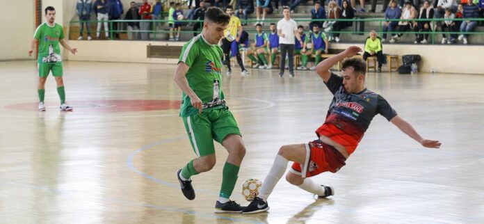 Imagen del partido disputado en Cuéllar en la temporada 2023-24 entre el FS Cuéllar Cojalba y el Tierra Castellana. | Foto: Gabriel Gómez |
