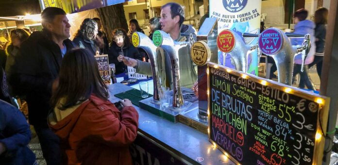 Feria de la Cerveza Artesana de Torregutiérrez 2024. | Foto: Gabriel Gómez |