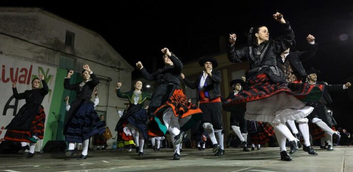 Festival Folclórico del Ajo 2024 en Vallelado. | Foto: Gabriel Gómez |