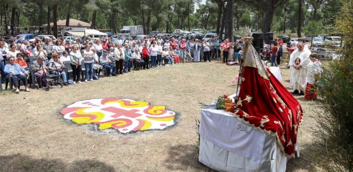Fiesta de la Comunidad de Villa y Tierra Antigua de Cuéllar celebrada en 2024 en Navas de Oro. | Foto: Gabriel Gómez |