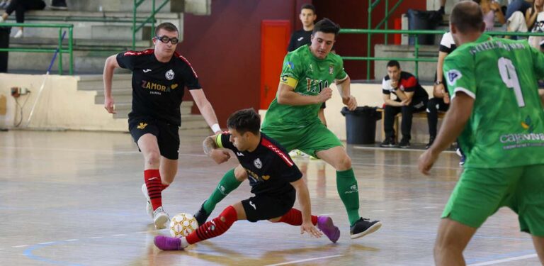 El desacierto ofensivo condena al FS Cuéllar Cojalba en la pista de River Zamora