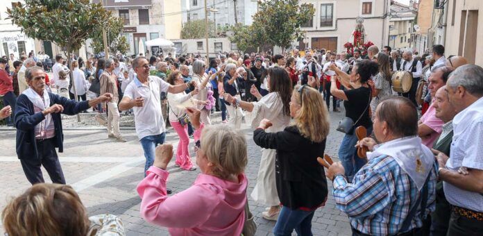 Procesión del Henarillo enhonor a la Virgen de la Palma 2024. | Foto: Gabriel Gómez |