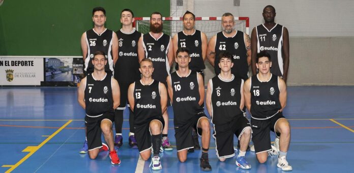 Equipo del Club Baloncesto Cuéllar de la temporada 2024-25. | Foto: Gabriel Gómez |