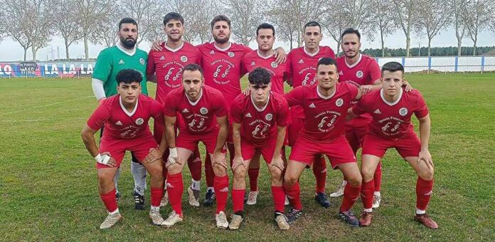 Once inicial del CD Cuéllar antes de su partido en Cantalejo. | Foto: Darío Cachorro |