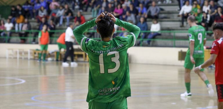 Un FS Cuéllar Cojalba mermado por las lesiones cae 6-1 ante el Unión Arroyo