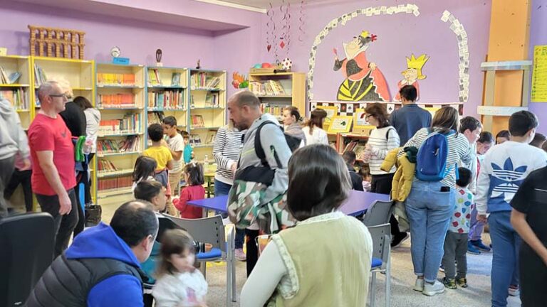 Las bibliotecas del colegio San Gil y el CRA El Carracillo miran al futuro de la mano de la Junta