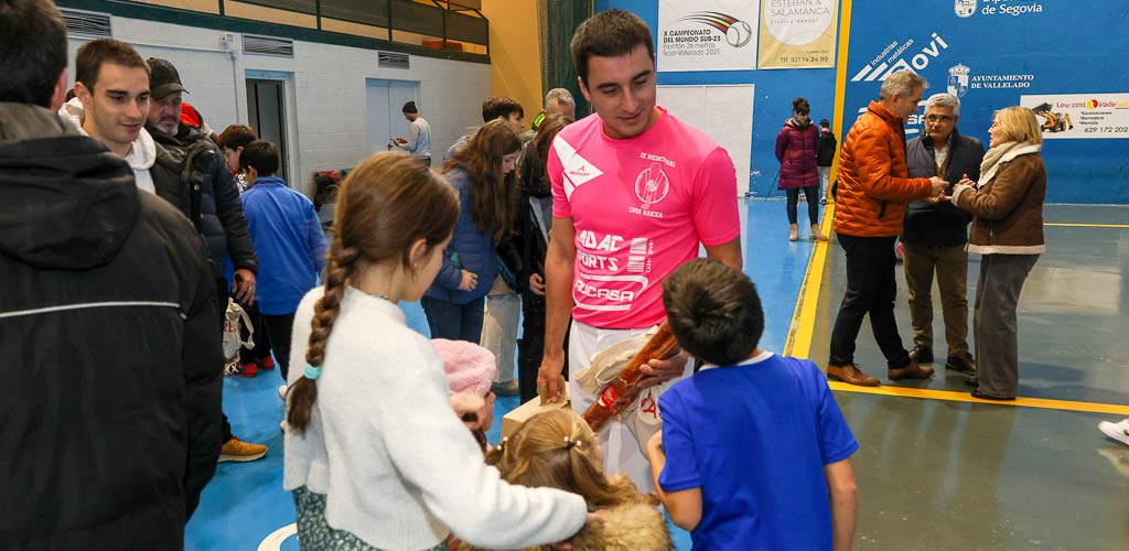 memorial-luis-baeza-pelota-vallelado-2024-ES-GGG_2582 IX Memorial Luis Baeza de pelota celebrado en Vallelado en 2024. | Foto: Gabriel Gómez |