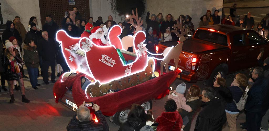 papa-noel-cuellar-2024-ES-GGG_3016 Visita de Papá Noel a Cuéllar en 2024. | Foto: Gabriel Gómez |