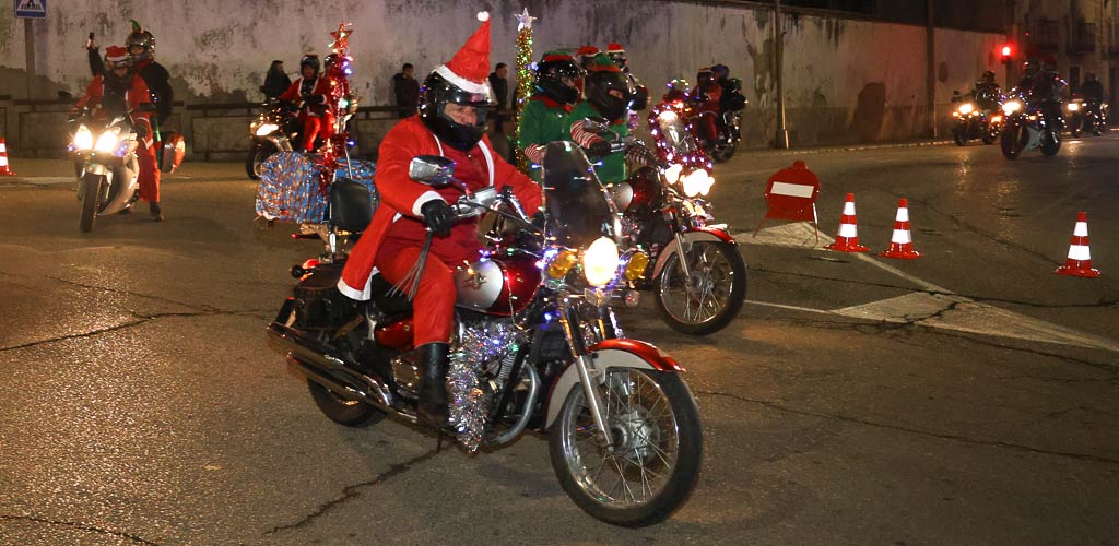 papa-noel-cuellar-2024-ES-GGG_3021 Visita de Papá Noel a Cuéllar en 2024. | Foto: Gabriel Gómez |