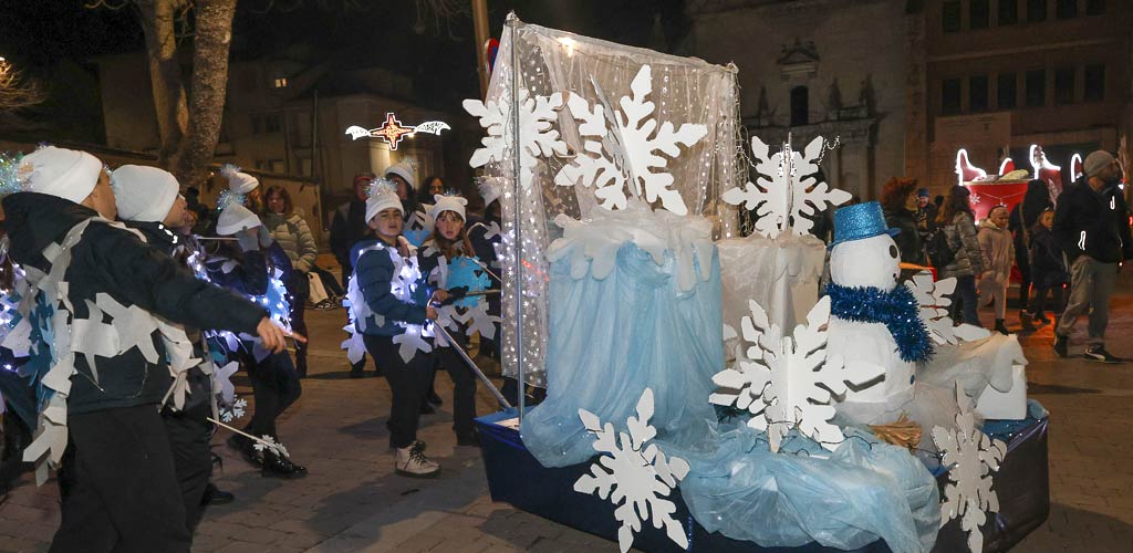 papa-noel-cuellar-2024-ES-GGG_3076 Visita de Papá Noel a Cuéllar en 2024. | Foto: Gabriel Gómez |
