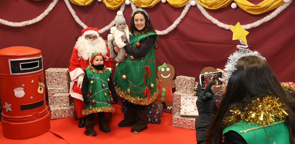 papa-noel-cuellar-2024-ES-GGG_3119 Visita de Papá Noel a Cuéllar en 2024. | Foto: Gabriel Gómez |