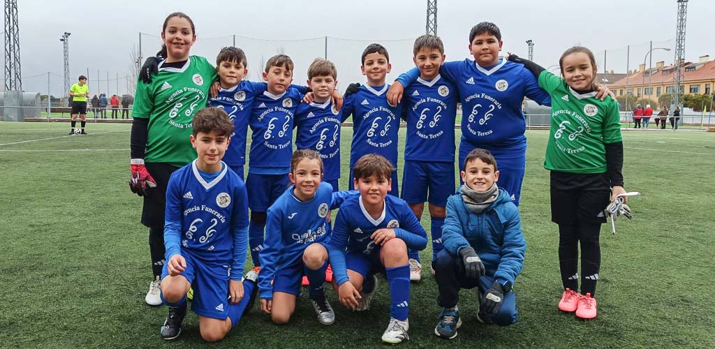Equipo Benjamín B del CD Cuéllar en su partido frente a la Segoviana D. | Foto: CD Cuéllar |