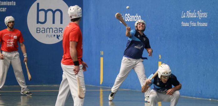 Partido de pala corta entre el Club Pelota Vallelado y el Almería en 2025. | Foto: Gabriel Gómez |