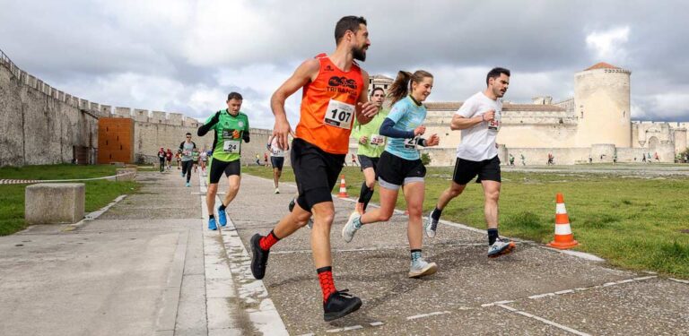 La XIV Carrera Murallas de Cuéllar supera ya los 300 participantes