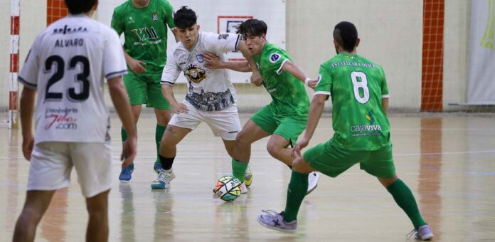Partido disputado en Cuéllar entre el FS Cuéllar Cojalba y el Salamanca B. | Foto: Gabriel Gómez |