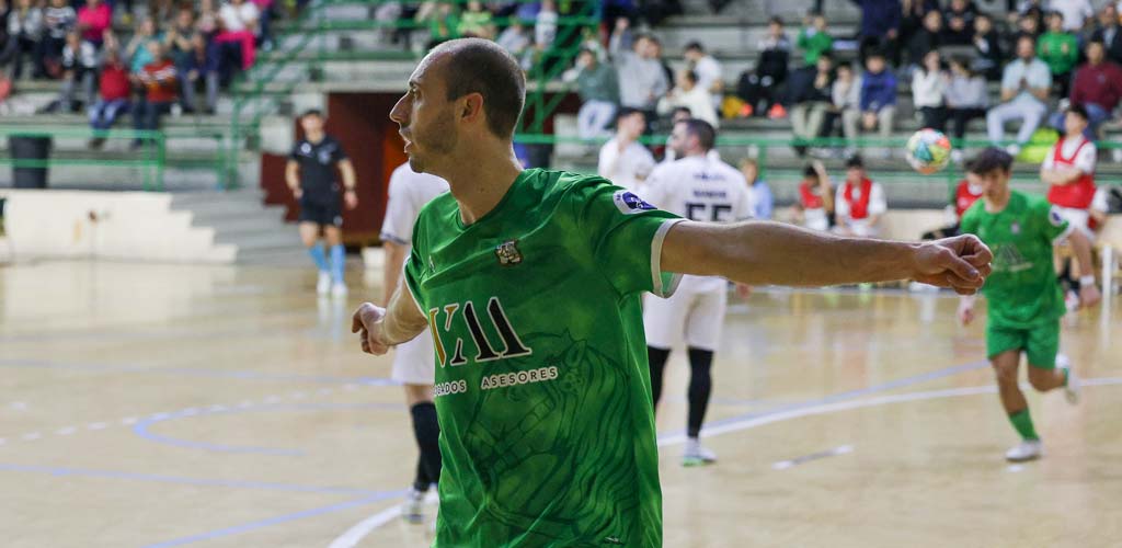 fs-cuellar-cojalba-salamanca-3-2025-ES-GGG_7559 Partido disputado en Cuéllar entre el FS Cuéllar Cojalba y el Salamanca B. | Foto: Gabriel Gómez |