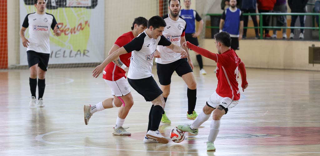 racing-cuellar-tres-columnas-3-2025-ES-GGG_5040 Partido de Tercera División de fútbol sala entre el Racing Cuéllar y el Tres Columnas disputado en Cuéllar. | Foto: Gabriel Gómez |