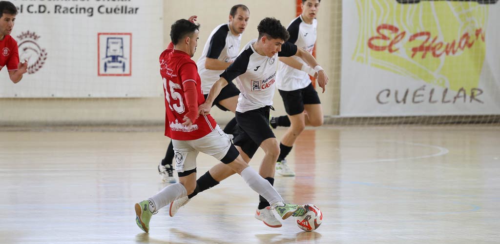 racing-cuellar-tres-columnas-3-2025-ES-GGG_5084 Partido de Tercera División de fútbol sala entre el Racing Cuéllar y el Tres Columnas disputado en Cuéllar. | Foto: Gabriel Gómez |