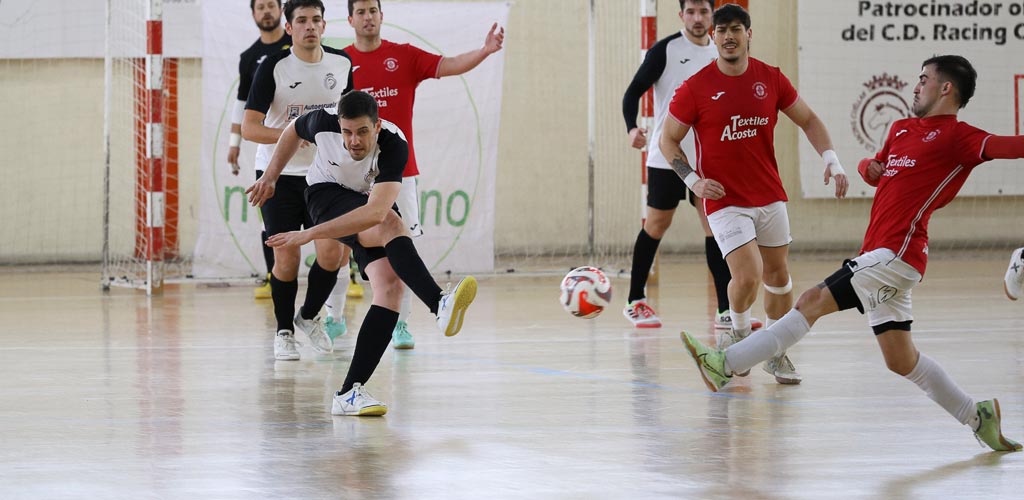 racing-cuellar-tres-columnas-3-2025-ES-GGG_5223 Partido de Tercera División de fútbol sala entre el Racing Cuéllar y el Tres Columnas disputado en Cuéllar. | Foto: Gabriel Gómez |