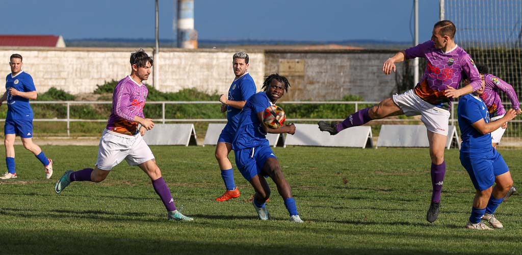 cd-cuellar-monteresma-2025-ES-GGG_9026 Partido entre el CD Cuéllar y el Monteresma. | Foto: Gabriel Gómez |