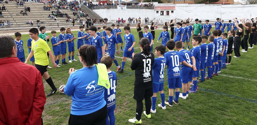 dia-club-cd-cuellar-2025-ES-GGG_8849 Presentación de equipos del CD Cuéllar 2024-25 durante el Día del Club. | Foto: Gabriel Gómez |