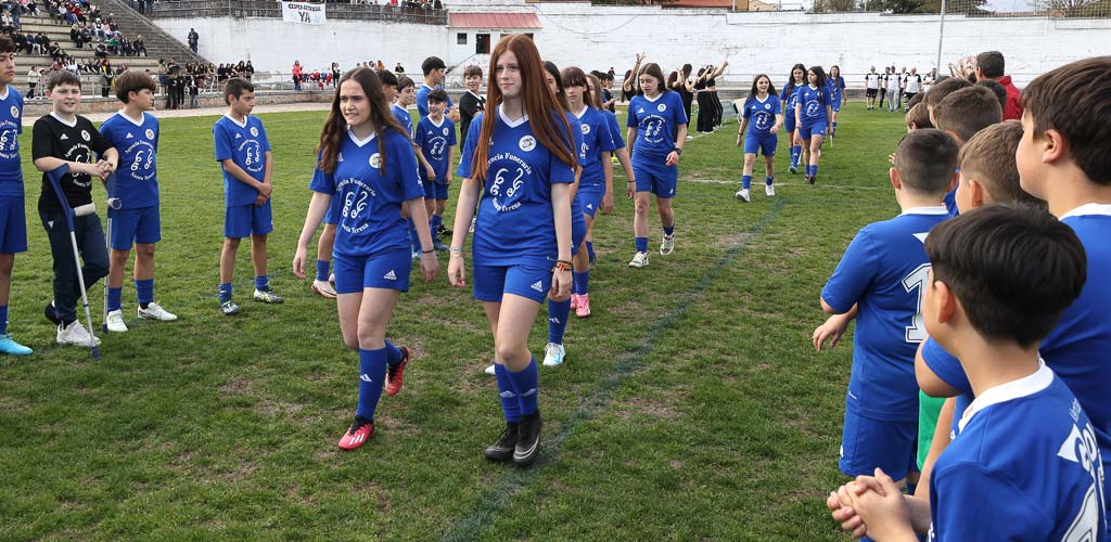 dia-club-cd-cuellar-2025-ES-GGG_8859 Presentación de equipos del CD Cuéllar 2024-25 durante el Día del Club. | Foto: Gabriel Gómez |