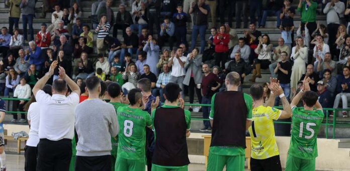 Partido entre el FS Cuéllar Cojalba y el Tierra Castellana de Arévalo. | Foto: Gabriel Gómez |