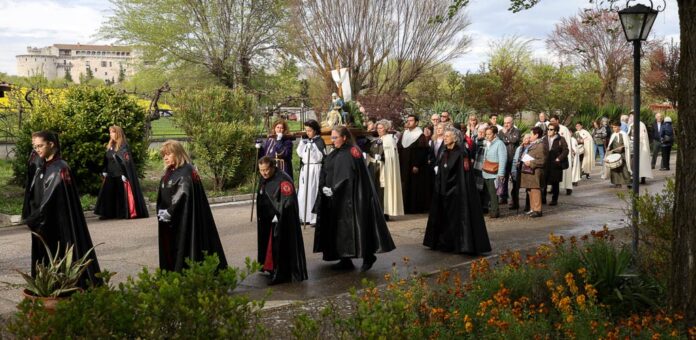 Procesionaria de Nuestra Señora del Compasión. | Foto: Gabriel Gómez |