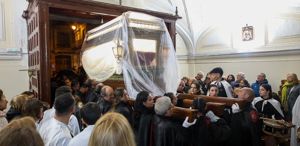 procesion-viernes-santo-2025-ES-GGG_1784