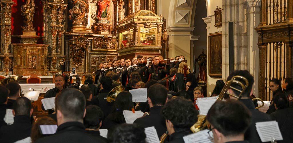 procesion-viernes-santo-2025-ES-GGG_1808