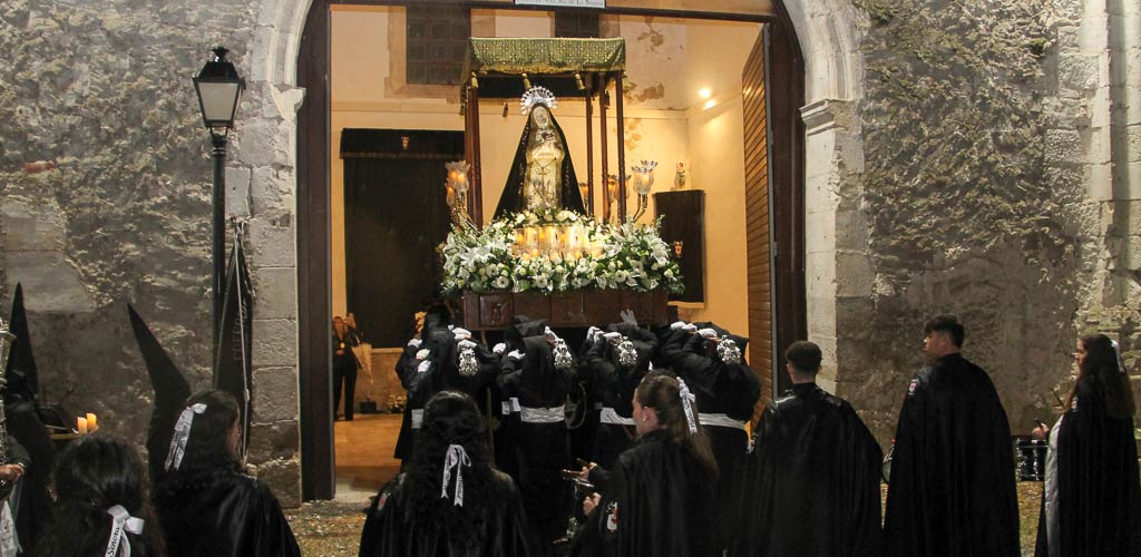 procesion-viernes-santo-2025-ES-NPM_7395
