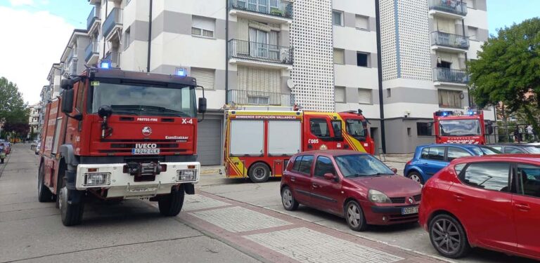 Una cazuela olvidada al fuego lleva a la intervencion de tres dotaciones de bomberos en Cuéllar