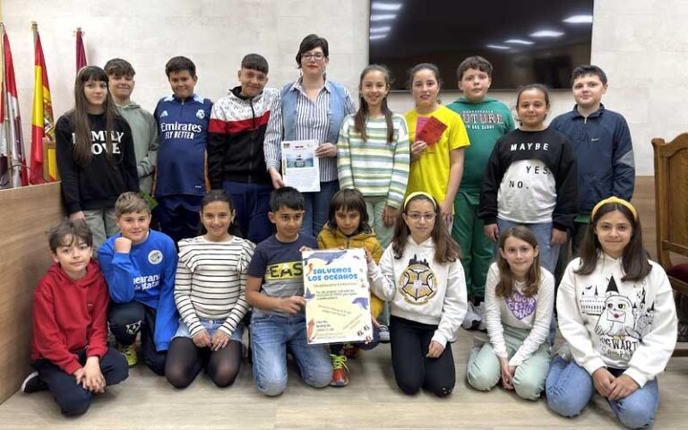 Los alumnos del colegio San Gil ponen su granito de arena para salvar los océanos