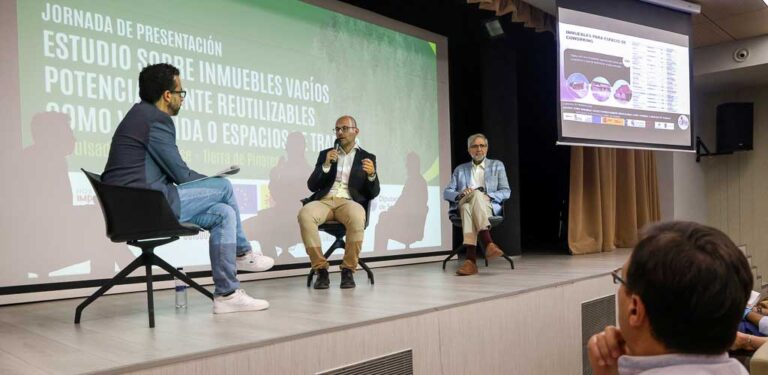 Honorse y la UCM estudian la situación de la vivienda en la comarca