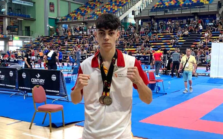 El cuellarano Hugo González representará a España en el Campeonato de Europa de Kick Boxing
