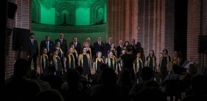 Actuación de la Coral Cuellarana durante las jornadas Así Cantan las Corales 2025. | Foto: Gabriel Gómez |