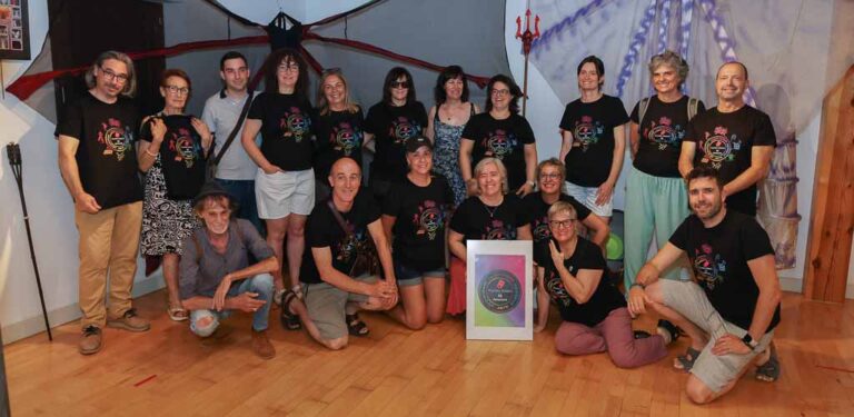 Zereia celebra con una exposición sus cuatro décadas sobre los escenarios