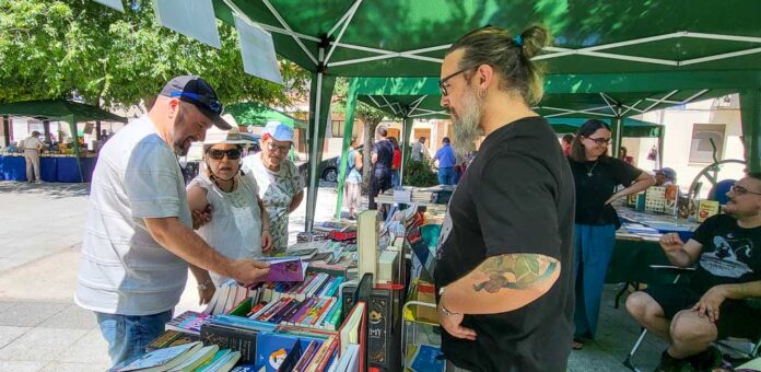 Feria del Libro de Torregutiérrez de 2025. | Foto: Nuria Pascual |