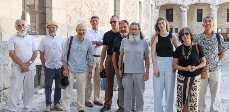 Los académicos de San Quirce se reúnen en Cuéllar y aprovechan para recorrer su patrimonio