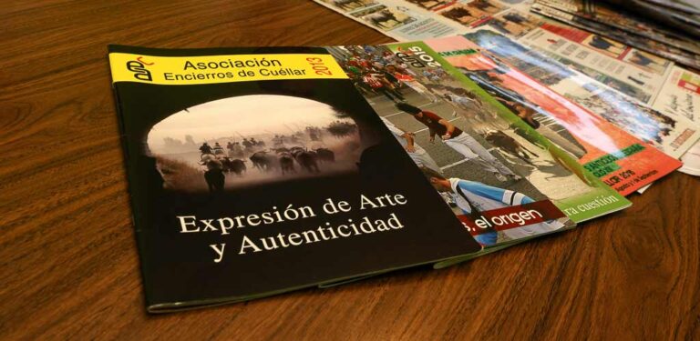 Encierros de Cuéllar presenta su revista anual y entrega el Trofeo al Mejor Encierro 2026 a Partido de Resina