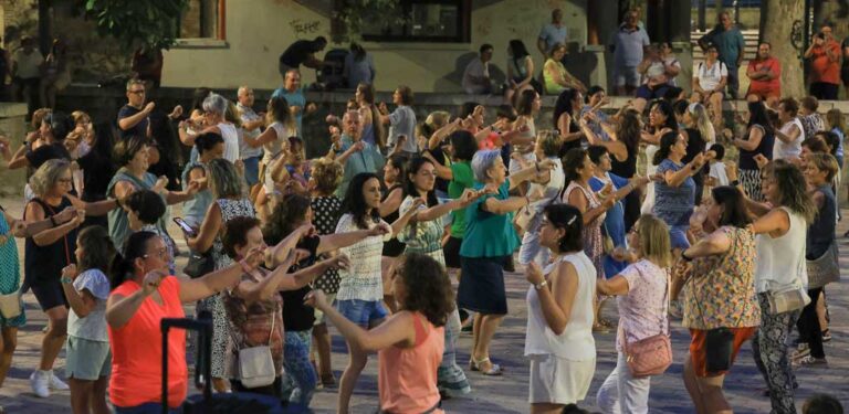 La Huerta de la Alegría acogerá el taller para aprender a bailar el ‘A por ellos’