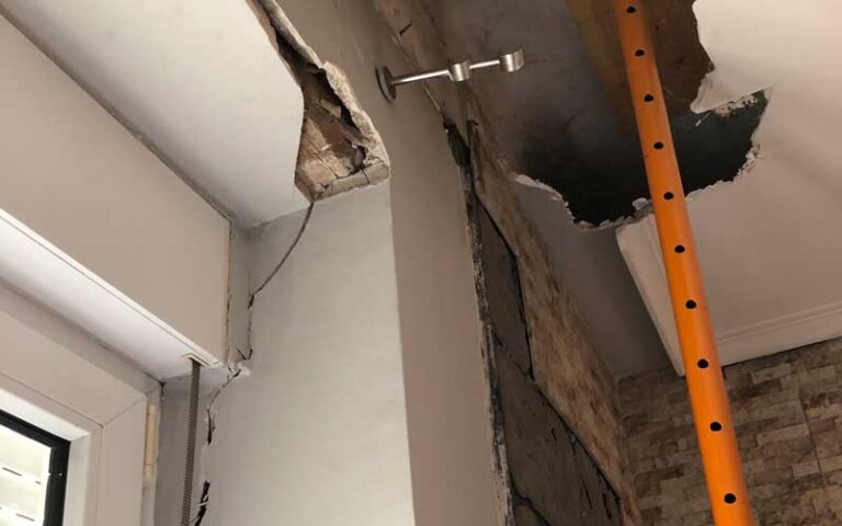 El Ayuntamiento de Chañe exige a Junta y Diputación soluciones urgentes en la travesía de la calle Extramuros